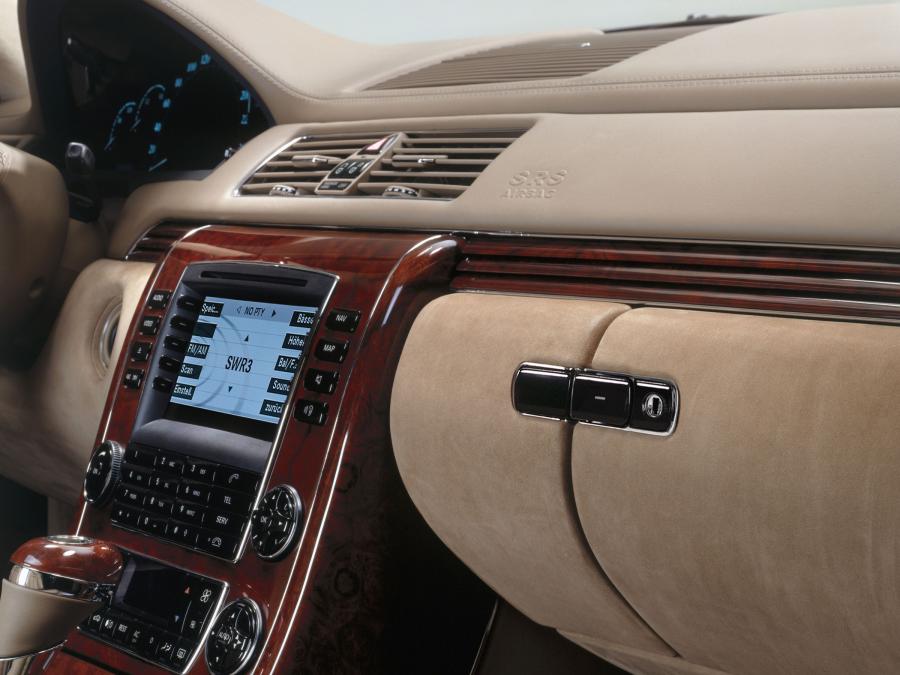Детали интерьера Maybach 57 (W240) 2002 года  (фото 54 из 95)